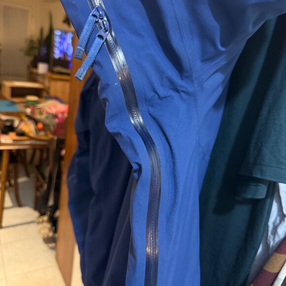 Arc'teryx Shuksan Jacket - XL - Picture 3 of 6